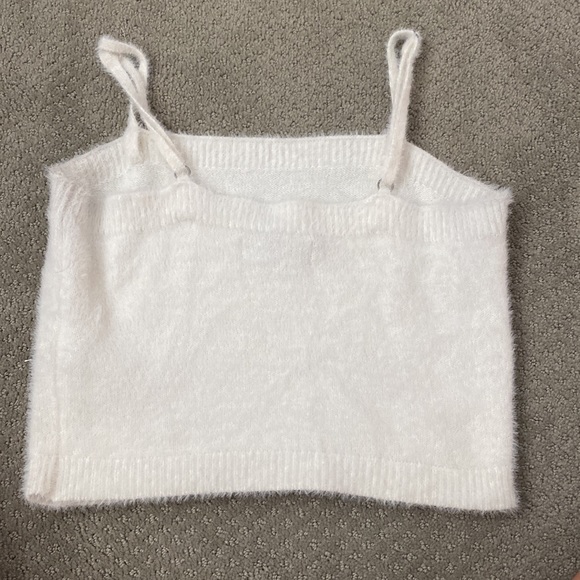 hollister fuzzy top - Picture 2 of 4